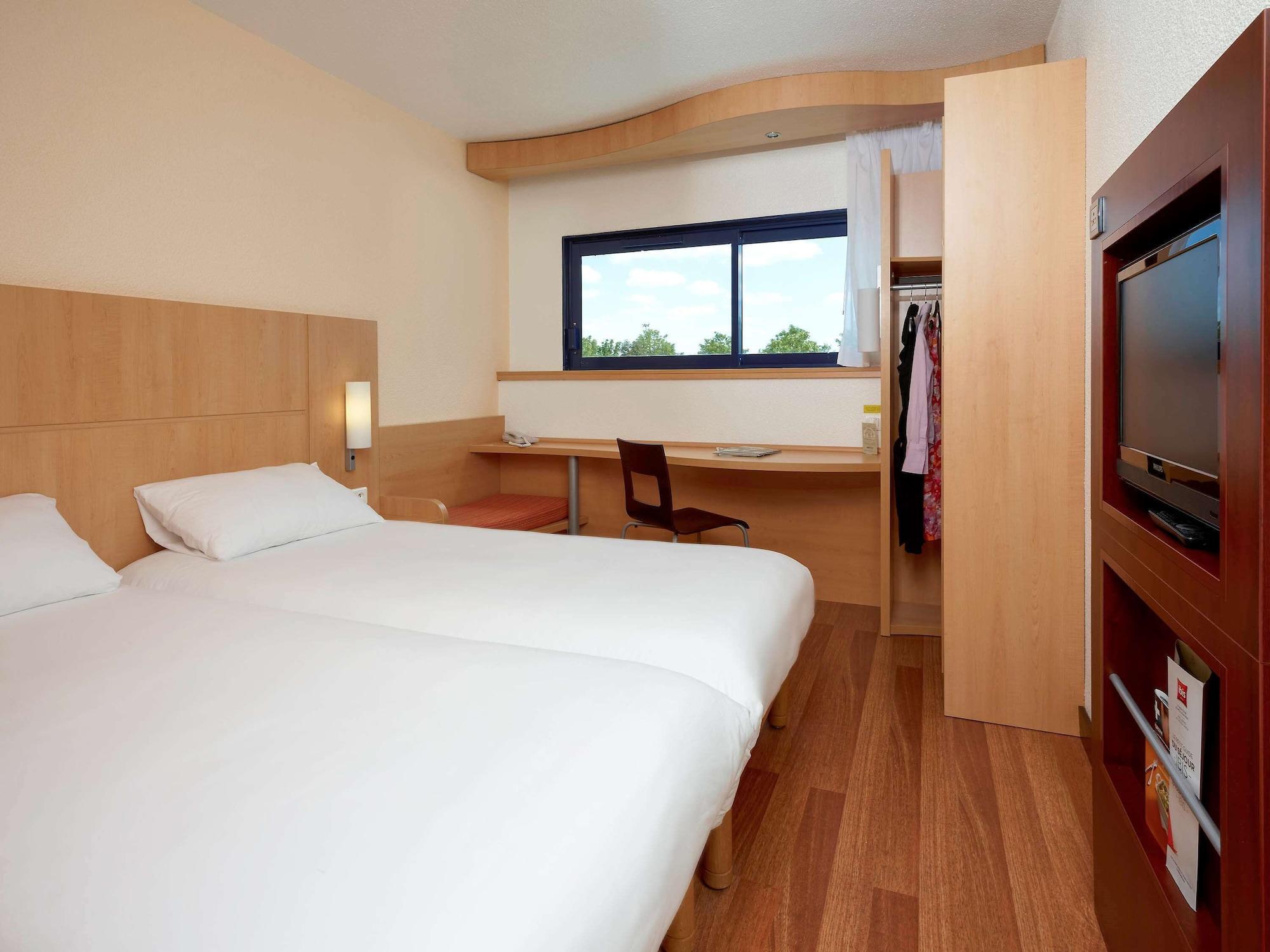 Ibis Site Du Futuroscope Hotel Chasseneuil-du-Poitou Exterior photo